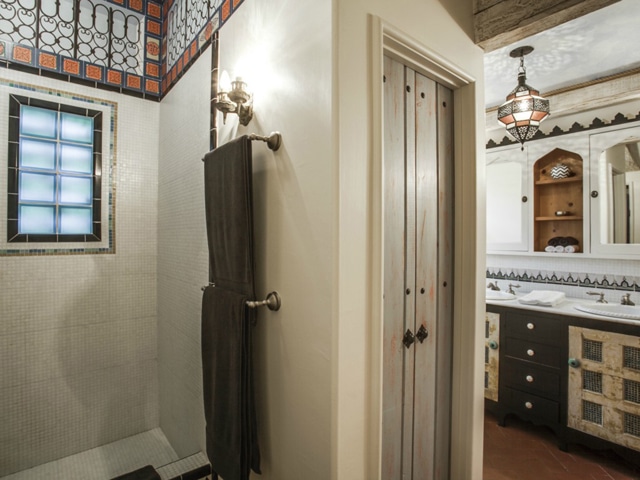 1125-Canterbury-Master-Bath