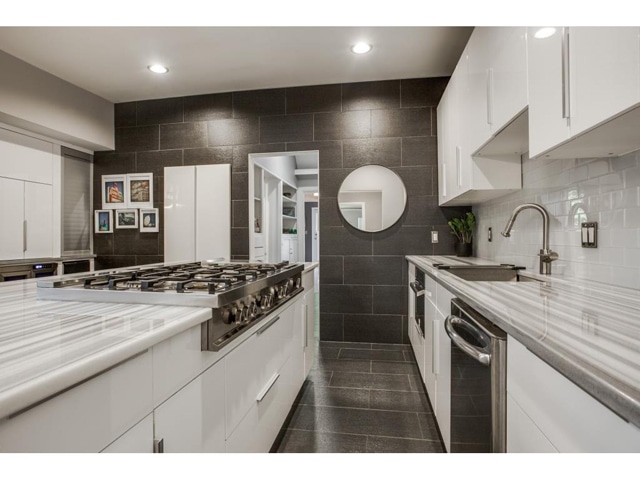 114-N.-Edgefield-Kitchen