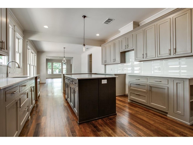 115-S.-Clinton-Kitchen-4