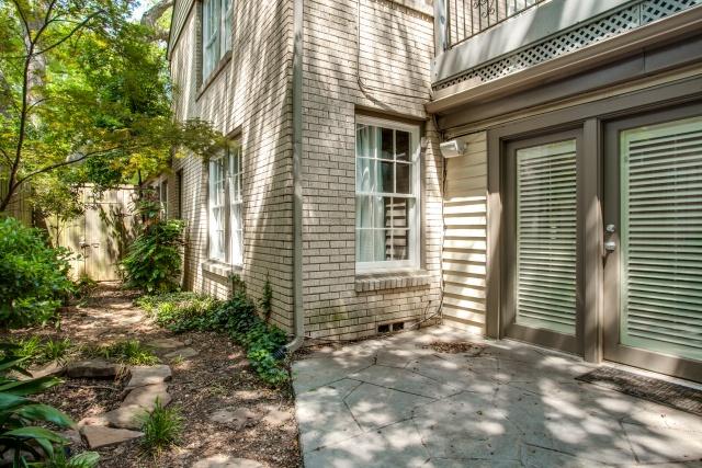 1154-N-Edgefield-Patio