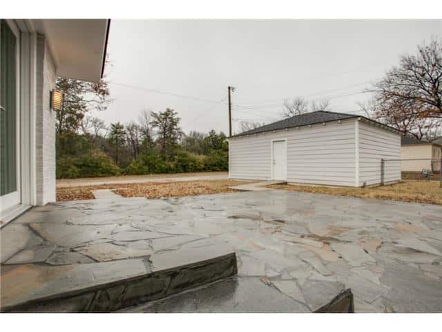 11666-Saxon-Backyard