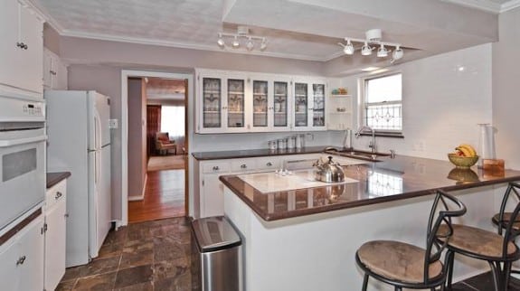 11710-Farrar-Kitchen-575x322