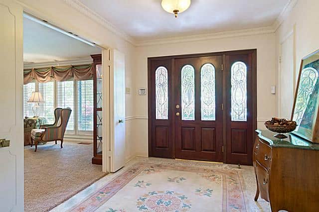 11757-Hill-haven-foyer