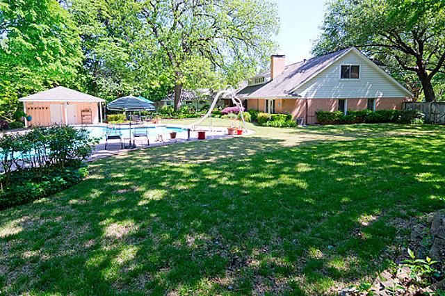11757-Hill-haven-yard-3