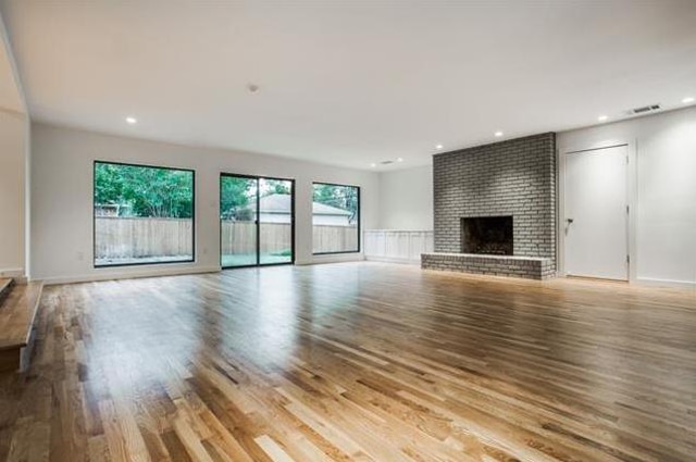 11761-Neering-Living-Den-2