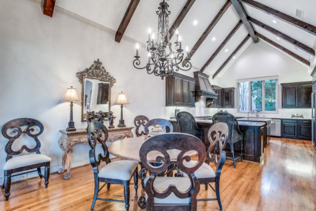 Lake-Forest-fountain