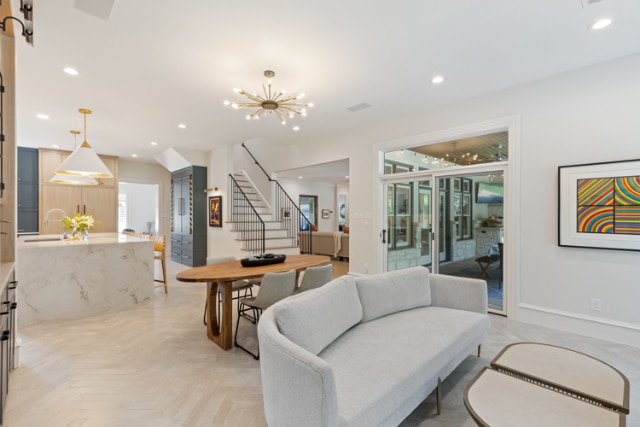 01_928Turnberry_001_mls