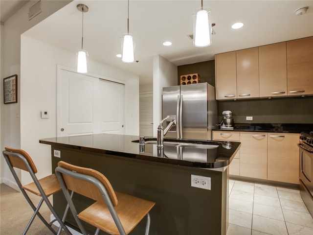 1200-Main-409-Kitchen-2
