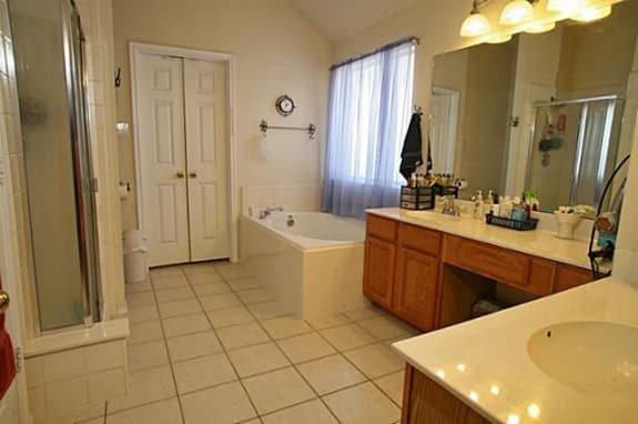 1202-Heather-brook-Master-bath-575x382