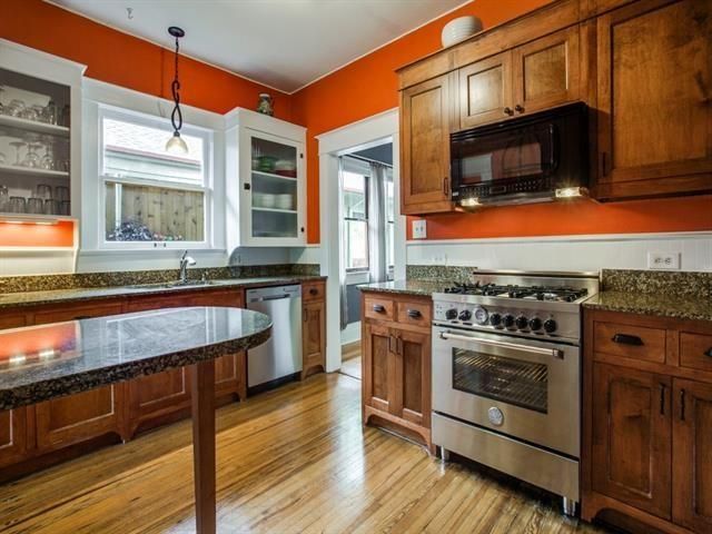 121-S.-Clinton-Kitchen-3
