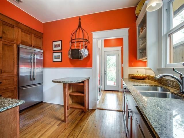 121-S.-Clinton-Kitchen