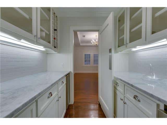 1210-N.-Winnetka-Butlers-Pantry