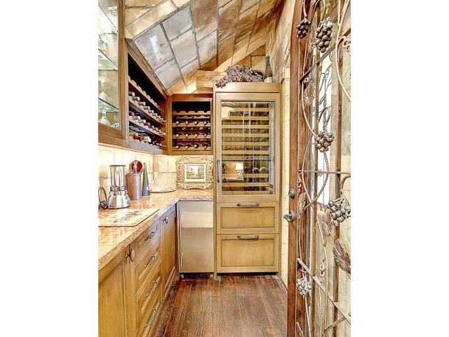 1220-Wyndham-Hill-bar