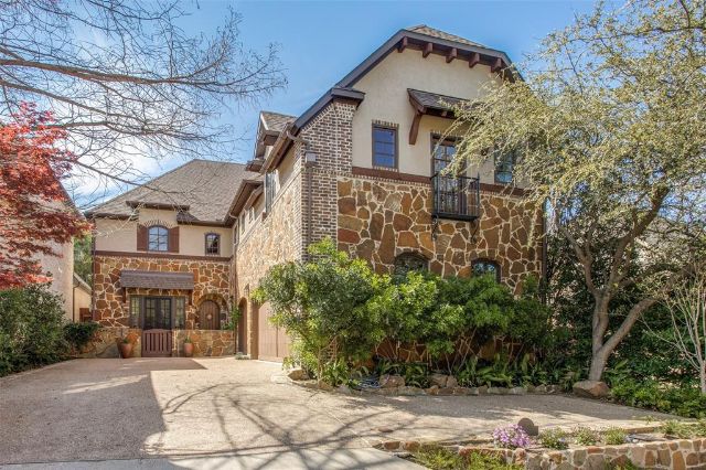 Lake-Forest-fountain