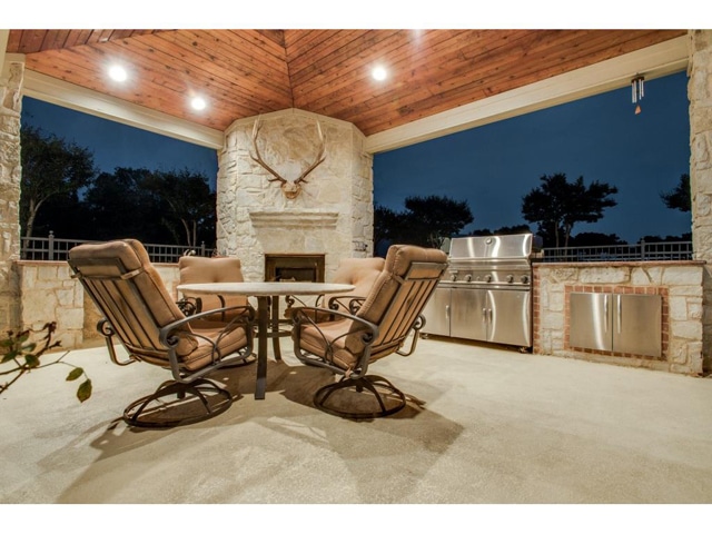 1222-Appaloosa-Ct-Loggia