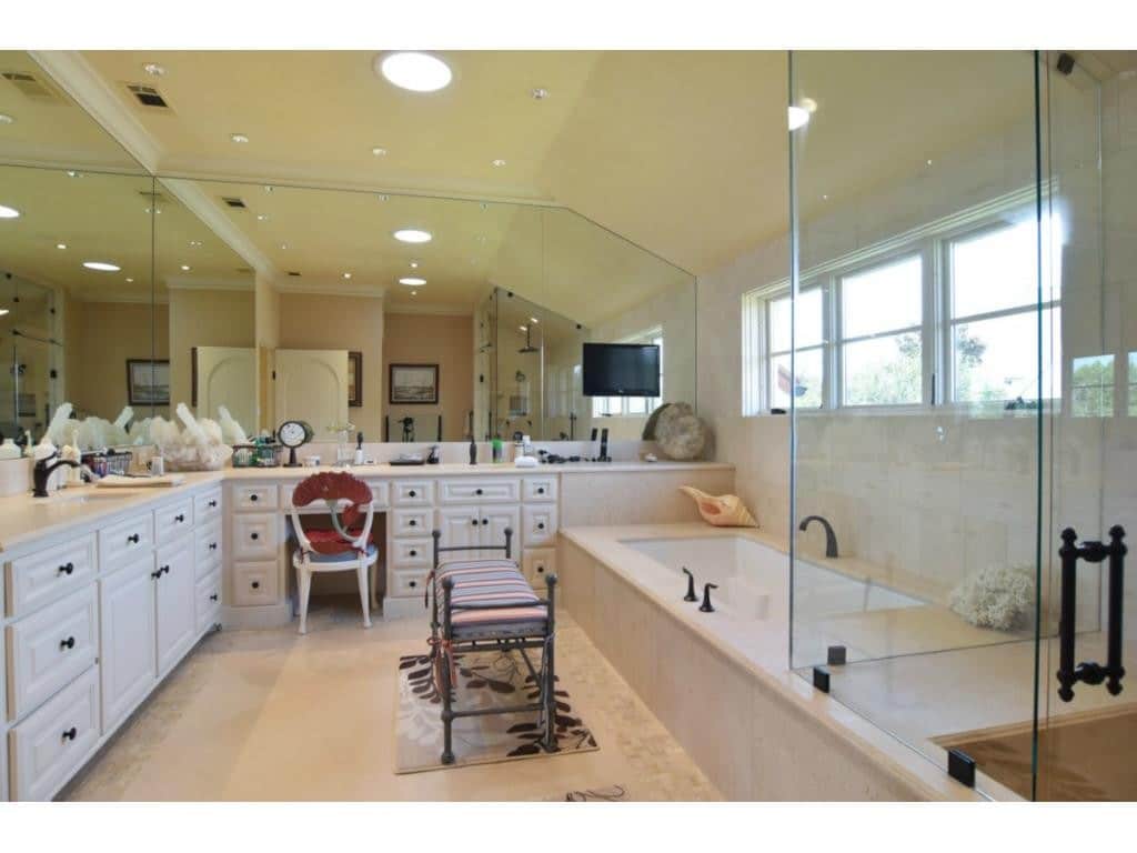 12258-Creek-Forest-master-bath-1024x768