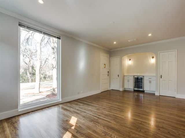 1230-Elmwood-b