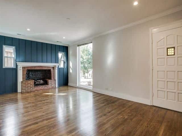 1230-Elmwood-m