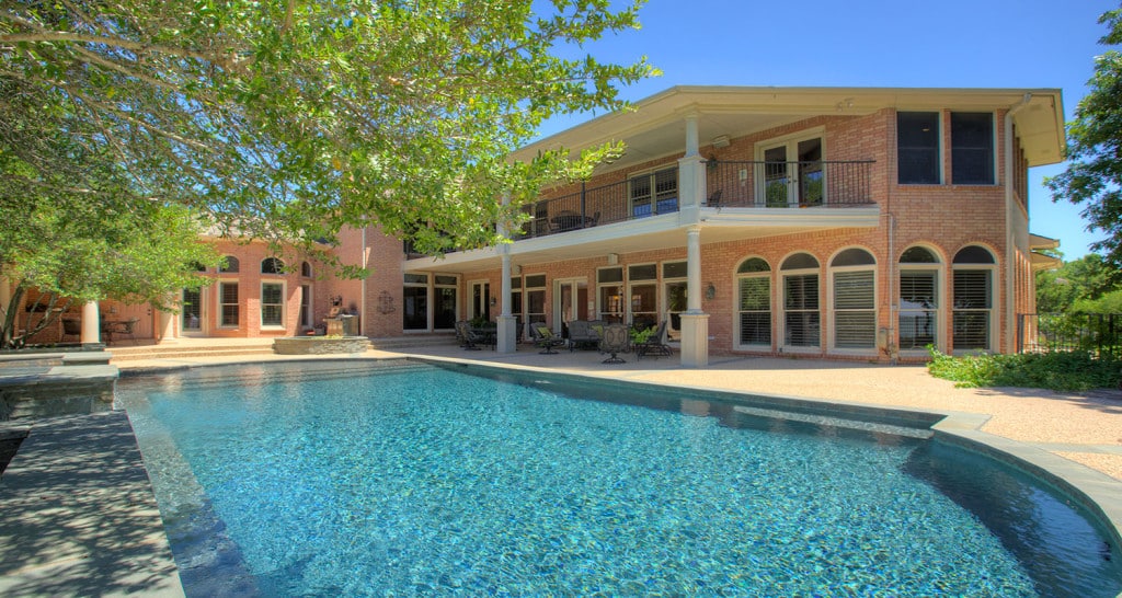 132-Sheperds-Glen-Rd-pool-1024x546