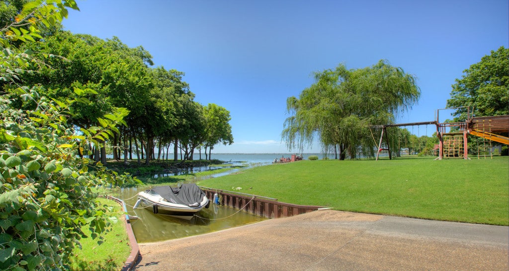 132-Shepherds-Glen-boat-slip-1024x546