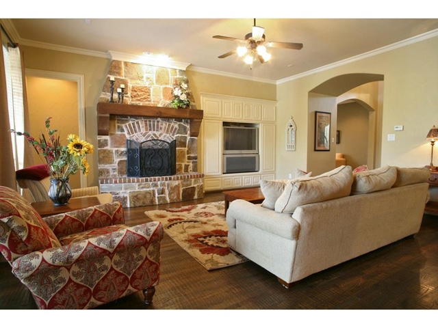 1327-Rio-Grande-Living-2