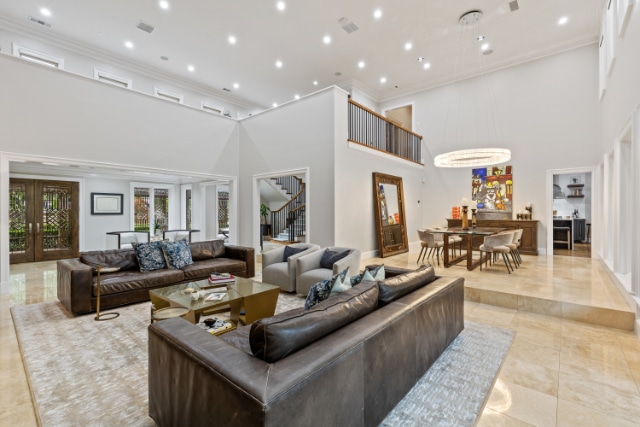 01_5941_Club_001-1-Preferred-Offering