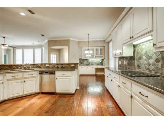 1400-Hampton-Kitchen-2