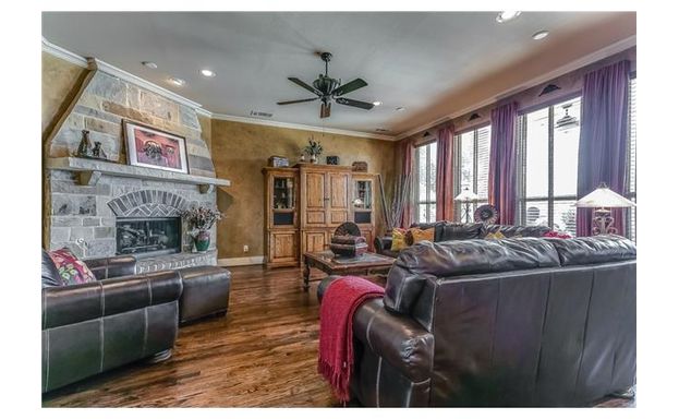 1408-Timarron-Living