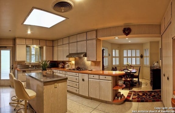 1410-Gray-Oak-Kitchen-575x371