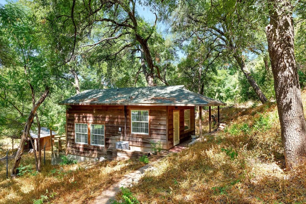 1414-Mistletoe-guest-21-1024x682