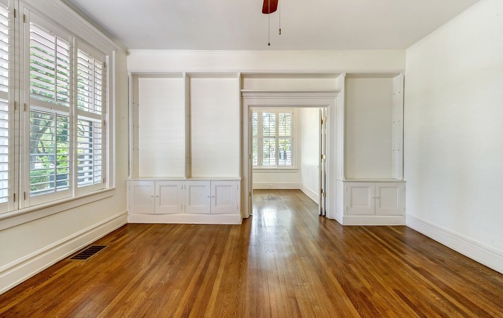 1414-Mistletoe-office-1024x648