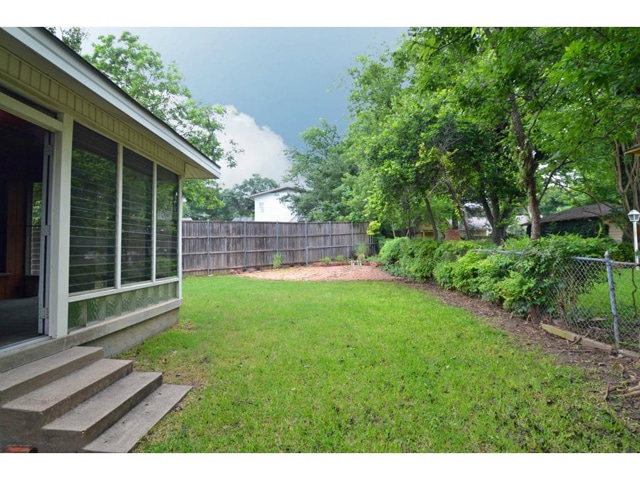 1418-Eastus-Backyard