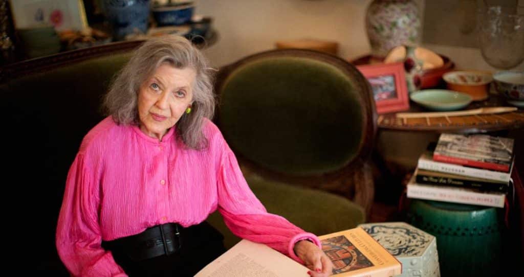 1477586778-040114FDbeverly000608-1024x542