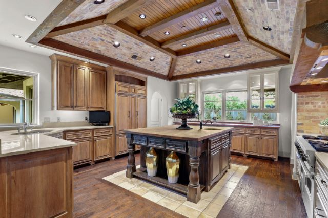 04_10211Waller_004_mls