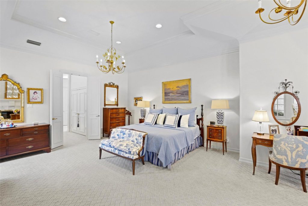 15-GlenMeadow-Ct-ext-1024x683