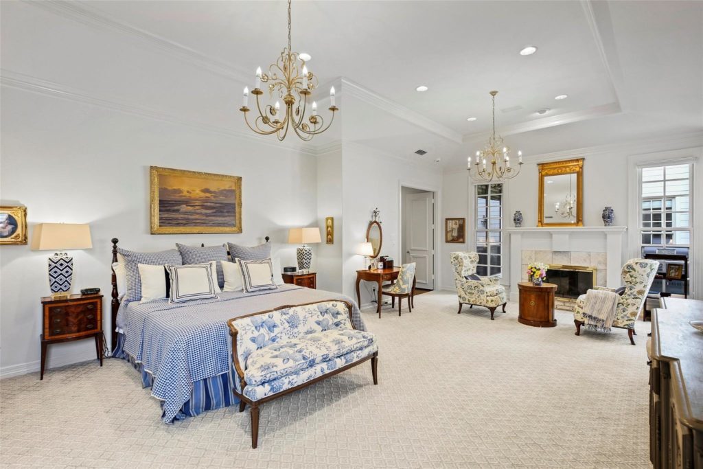 15-GlenMeadow-Ct-ext-1024x683