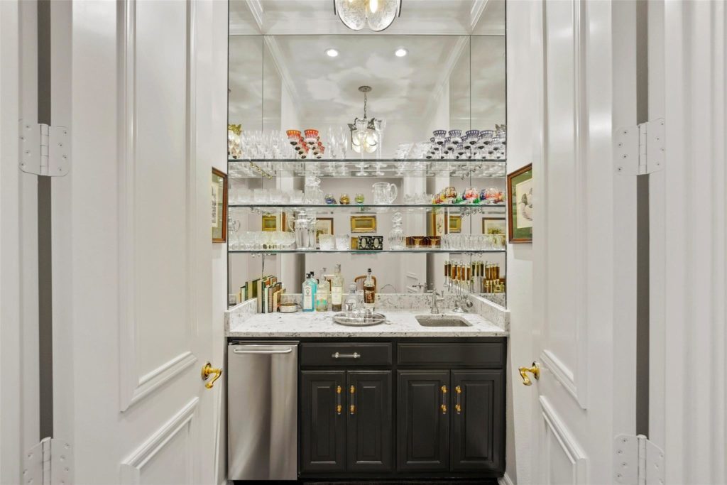 15-GlenMeadow-Ct-ext-1024x683