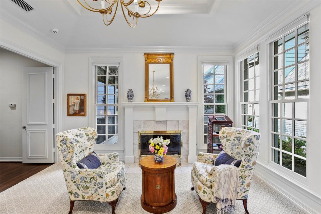 15-GlenMeadow-Ct-ext-1024x683