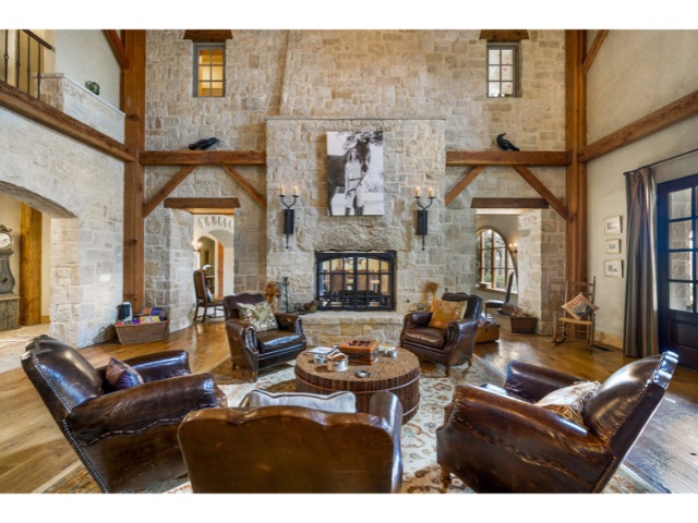 316-Tonkawa-Trail-back-view