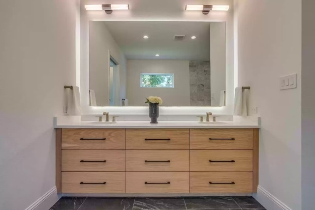 Splendid-Spaces-REMAX-1509-El-Campo-1