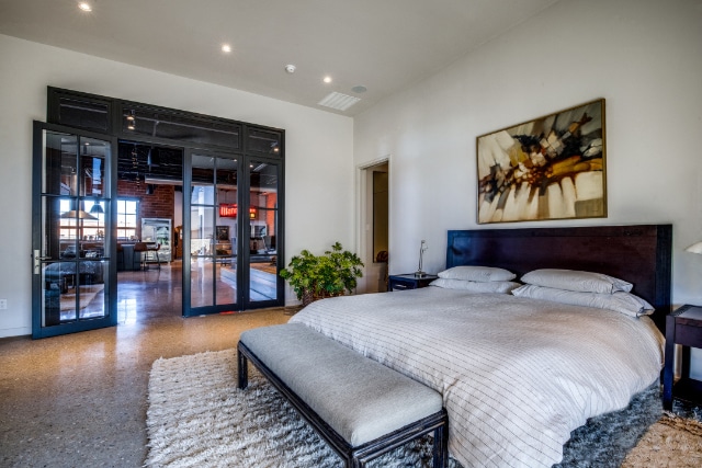 e568c739-aeb2-470d-9efc-7f6a9f3a218e