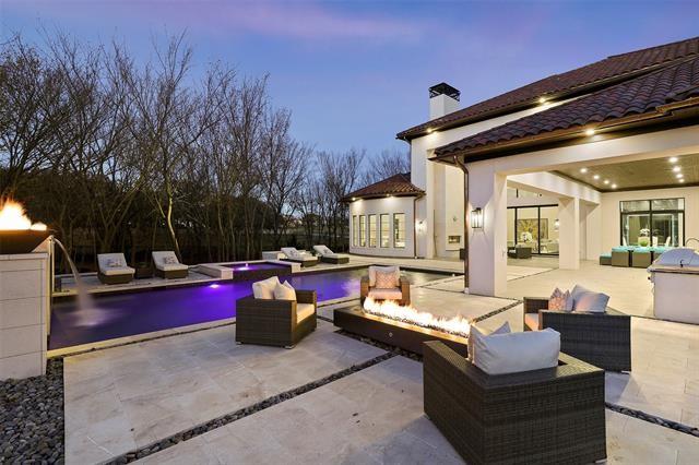 1521-Meandering-Way-Drive-1