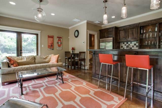 1545-Buckner-Lounge