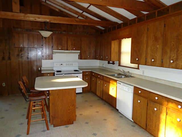 164-Bushwhacker-drive-kitchen