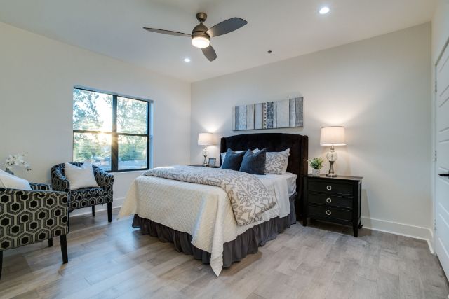 640x500-large-vertical-overlay-1