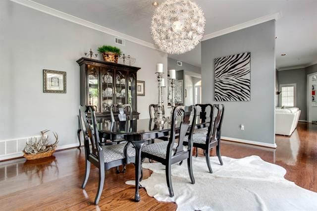 1715-Western-Dining-Room