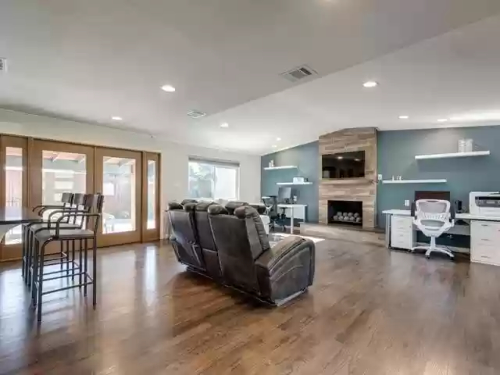 1734-Anglers-Plaza-Front