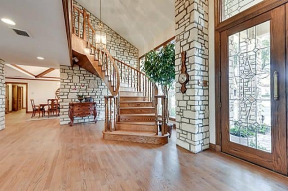 17412-Pauma-stairs-575x382