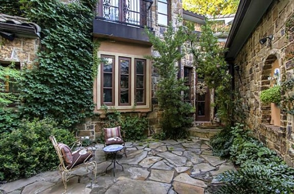 1809-Provine-Courtyard-575x381