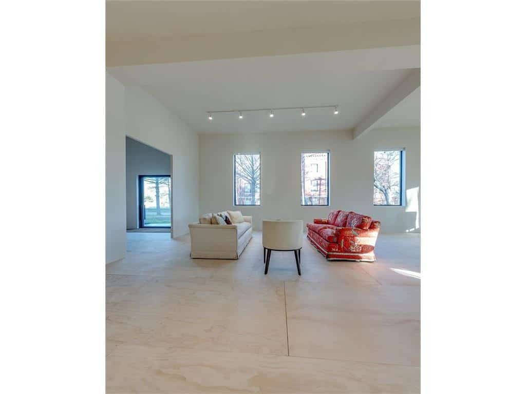 1900-W.-10th-Seating-1024x768